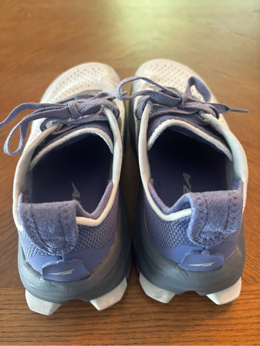 Altra Women's Olympus 6 trail running shoes in gray/blue size US 9